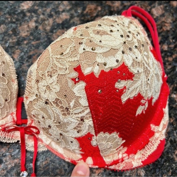 Victoria's Secret Lace Bombshell Bra size 34A - Picture 3 of 5